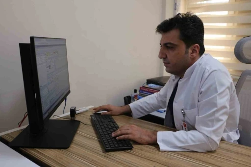 Uzmanlar uyardı: "G&uuml;neş &ccedil;arpmasına dikkat edin"
