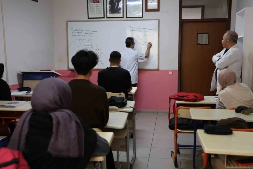 Uzmanlardan &ouml;ğrencilere g&uuml;n i&ccedil;erisinde Power nap &ouml;nerisi
