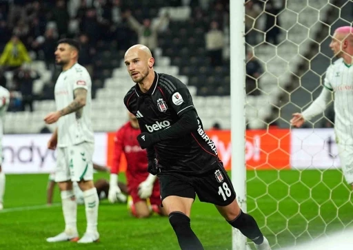 Vaclav Cerny, Beşiktaş formasıyla 6. gol&uuml;n&uuml; attı
