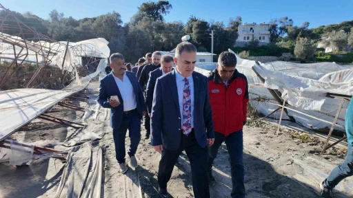 Vali Akbıyık, Seydikemer&rsquo;de selden etkilenen &ccedil;ift&ccedil;ilerle bir araya geldi
