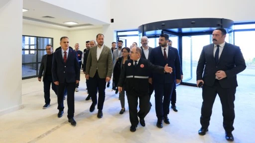 Vali Akbıyık yeni binayı yerinde inceledi