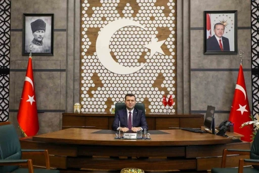 Vali Akmeşe&rsquo;den 15 Temmuz mesajı: "Milli irade asla esir alınamaz"
