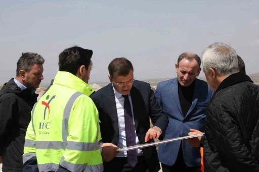 Vali Akmeşe, Niğde 2. OSB&rsquo;de &ccedil;alışmaları yerinde inceledi
