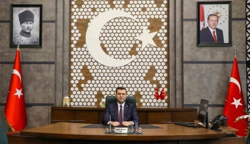 Vali Akmeşe: "Kadınların katkısı geleceğimiz i&ccedil;in vazge&ccedil;ilmezdir"
