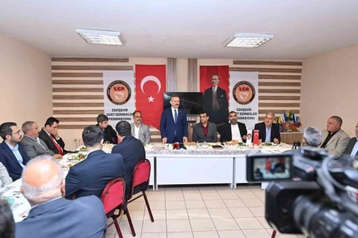 Vali Aksoy, Dost Dernekler Federasyonu’na iade-i ziyarette bulundu
