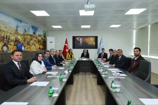 Vali Aktaş istihdamın &ouml;nemine dikkat &ccedil;ekti
