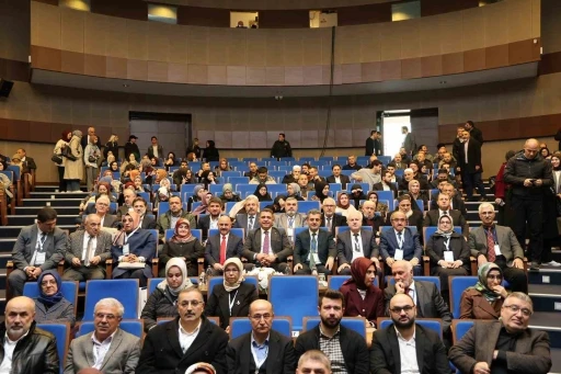 Vali Aslan, "D&uuml;zce insan yetiştirme noktasında da zengin bir şehir"
