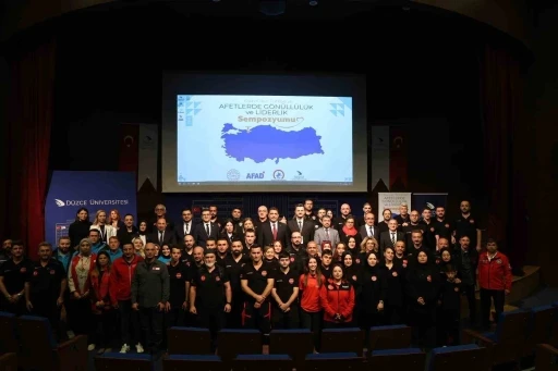 Vali Aslan &quot;Gönüllülük sorumluluktur&quot;
