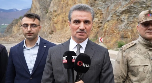 Vali Aydın Baruş: &quot;Torul-Kürtün yolu uzun bir süre kullanılamayabilir&quot;
