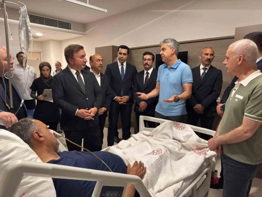 Vali Aydoğdu, Başkan El&ccedil;i&rsquo;nin sağlık durumu hakkında bilgi aldı
