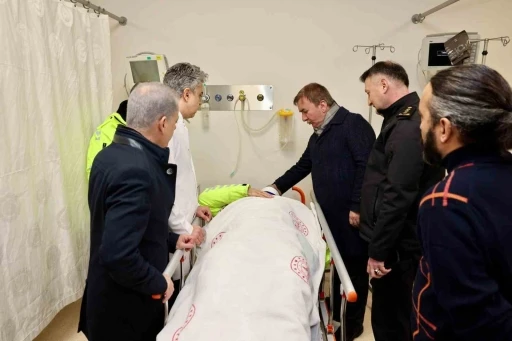 Vali Aydoğdu&rsquo;dan yaralı polis memurlarına hastane ziyareti
