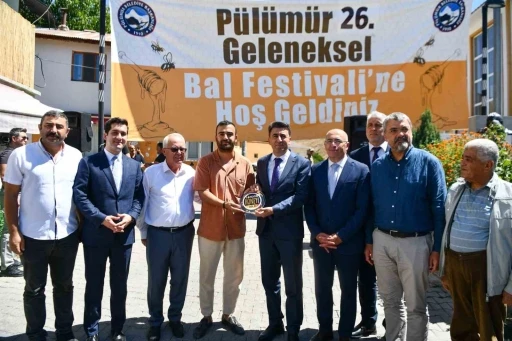 Vali Aygöl, &quot;Tunceli genelinde 900 tonun üzerinde bal rekoltesi bekleniyor&quot;
