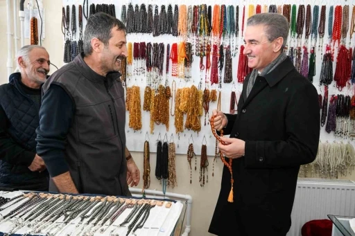 Vali Baruş&rsquo;tan esnafa Ramazan ziyareti
