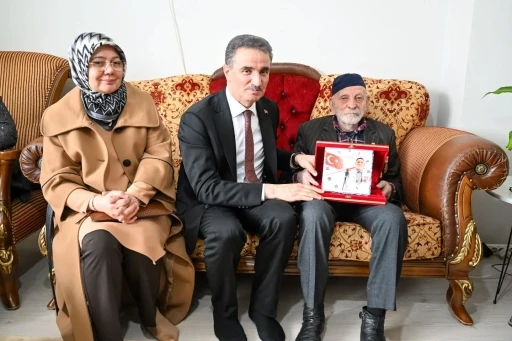 Vali Baruş&rsquo;tan gaziye vefa

