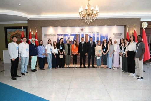 Vali Baruş, Uluslararası T&ouml;mer &ouml;ğrencilerini kabul etti
