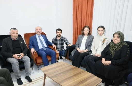 Vali Çalgan: &quot;Şehit ailelerimizin ve gazilerimizin her zaman yanındayız&quot;
