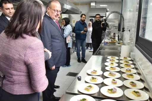 Vali Canbolat Didim Mutfak Akademisi&rsquo;nde incelemelerde bulundu
