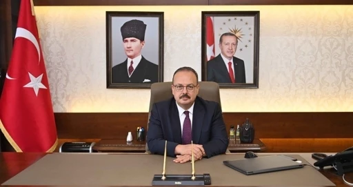 Vali Canbolat: "Şifa dağıtan elleriniz dert g&ouml;rmesin"
