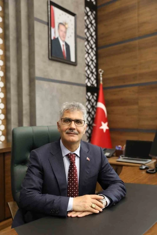 Vali Çelik: &quot;Bu anlamlı günün çocuklara armağan edilmesinin, geleceğe duyulan güvenin en güçlü göstergesi&quot;
