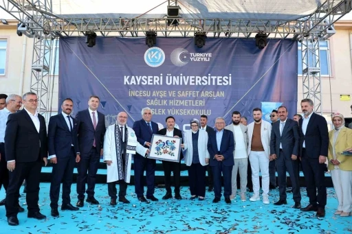 Vali Çicek, KAYÜ  Sağlık Hizmetleri MYO Mezuniyet Töreni’ne katıldı
