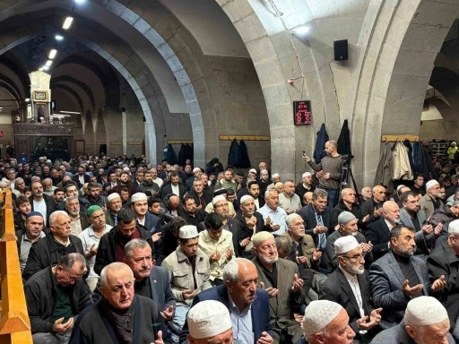 Vali &Ccedil;i&ccedil;ek: "4 yıllık g&ouml;rev s&uuml;remde asayiş olaylarının en dibe indiği bir ay oldu"
