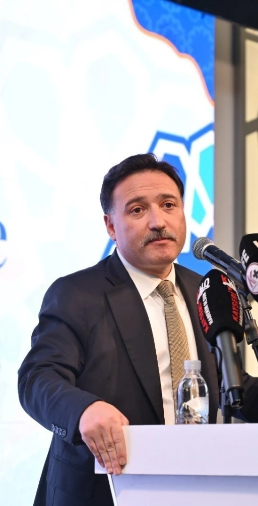 Vali &Ccedil;i&ccedil;ek: "İstiklal Marşı&rsquo;mızın kabul edilişinin 105&rsquo;inci yıl d&ouml;n&uuml;m&uuml;n&uuml; b&uuml;y&uuml;k bir gurur ve coşkuyla kutluyoruz"
