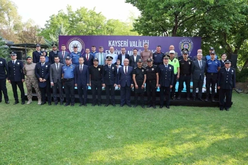 Vali Çicek, Rütbe Terfi ve Ödül Töreni’ne katıldı
