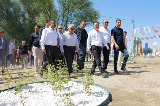 Vali &Ccedil;i&ccedil;ek&rsquo;ten Başkan B&uuml;y&uuml;kkılı&ccedil;&rsquo;a &rsquo;turizm&rsquo; teşekk&uuml;r&uuml;
