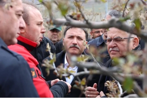 Vali Çiçek ve Başkan Büyükkılıç’tan Develi’de ‘zirai don’ incelemesi
