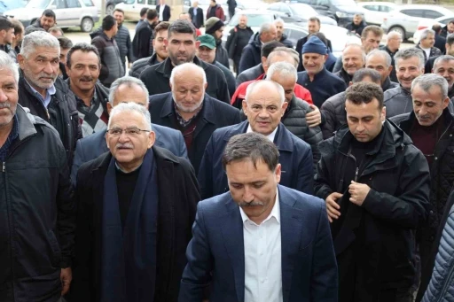 Vali Çiçek, zirai don sonrası Yahyalı’da çiftçilerle buluştu
