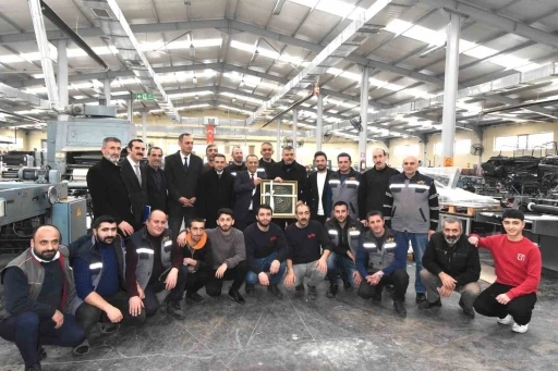 Vali &Ccedil;ift&ccedil;i, 42&rsquo;nci kuruluş yılında Zafer Ofset baskı tesislerini gezdi
