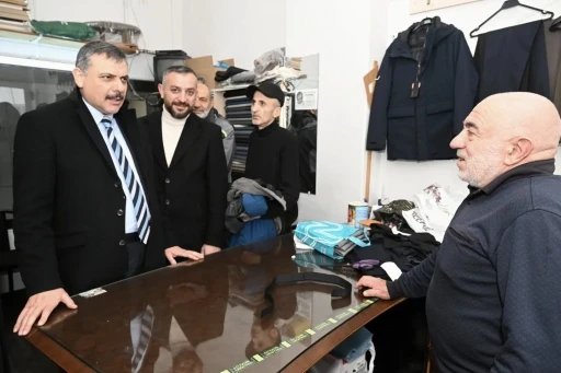 Vali &Ccedil;ift&ccedil;i&rsquo;den esnaf ziyareti
