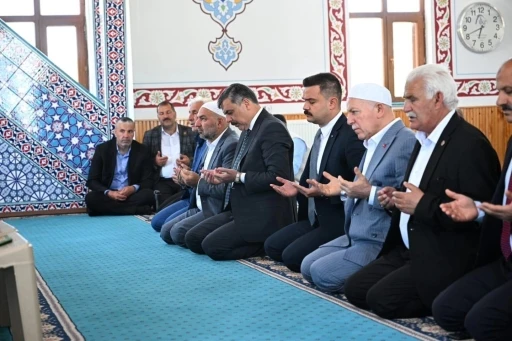 Vali Çiftçi ve Başkan Sekmen, mevlit programına katıldı
