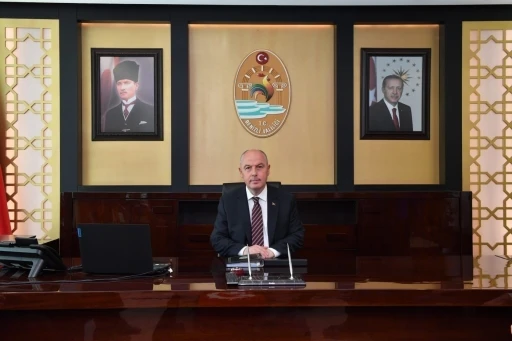 Vali Coşkun; &quot;Öğretmenler, insan topluluğunun en fedakar ve muhterem unsurlarıdır&quot;
