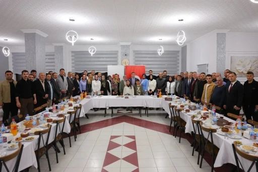 Vali Eldivan’dan Valilik personeline iftar
