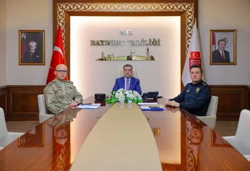 Vali Eldivan, İ&ccedil;işleri Bakanı Yerlikaya başkanlığındaki yeni yıl tedbirleri toplantısına katıldı
