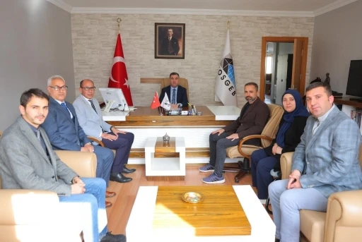 Vali Eldivan kurumların çalışmaları hakkında bilgi aldı
