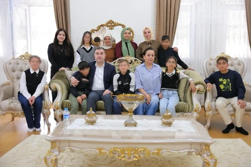 Vali Eldivan, Sevgi Evinde kalan çocuklarla bir araya geldi
