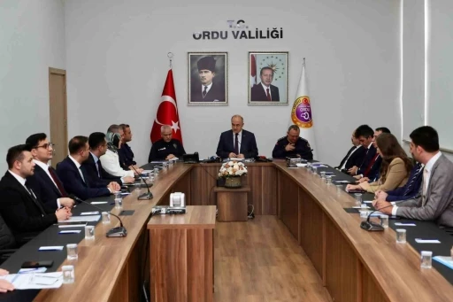 Vali Erol: &quot;Son bir yılda olay sayılarında yüzde 11 azalma oldu&quot;
