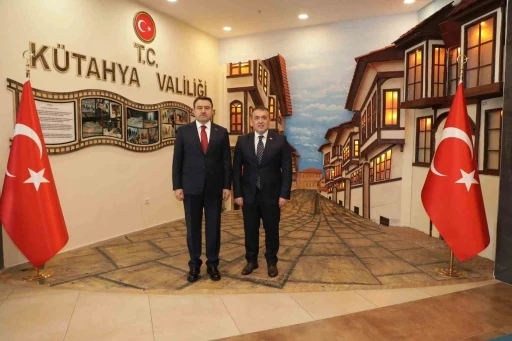 Vali Faik Oktay S&ouml;zer ikili temaslarda bulundu
