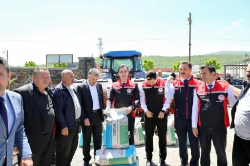 Vali Karakaya, Fasulye Tohumu Dağıtım Töreni’ne katıldı
