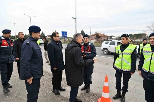 Vali &Ouml;zkan&rsquo;dan Salihli&rsquo;de yılbaşı g&uuml;venlik denetimi
