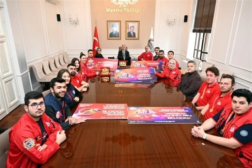 Vali Özkan, TEKNOFEST takımını tebrik etti
