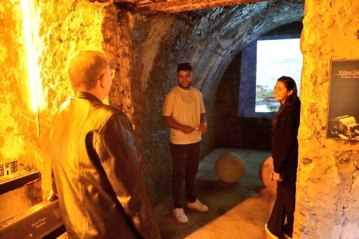 Vali Polat bu kez rehber oldu: Kars&rsquo;ı adım adım anlattı, Peynir M&uuml;zesi&rsquo;ni gezdirdi
