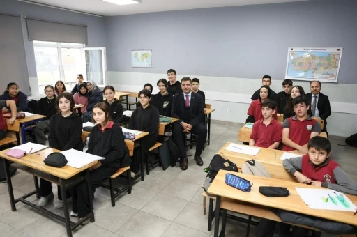 Vali Selçuk Aslan, öğrencilerle bir araya geldi
