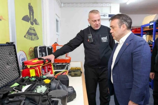 Vali S&ouml;zer AFAD&rsquo;da incelemelerde bulundu
