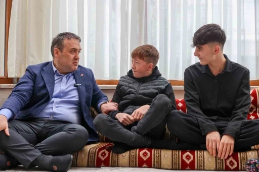 Vali S&ouml;zer&rsquo;den &Ccedil;ocuk Evleri Sitesi ve huzurevini ziyaret
