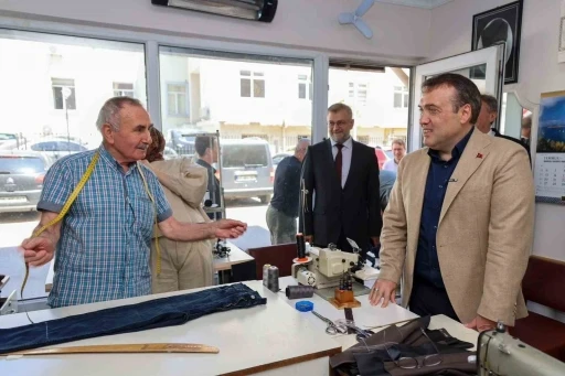 Vali S&ouml;zer esnaf ve vatandaşla bir araya geldi
