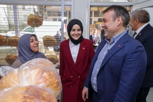 Vali S&ouml;zer G&ouml;lpazarı&rsquo;nda esnaf ve vatandaşı dinledi
