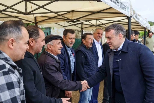 Vali S&ouml;zer Hıdırellez şenliğine otob&uuml;sle gitti
